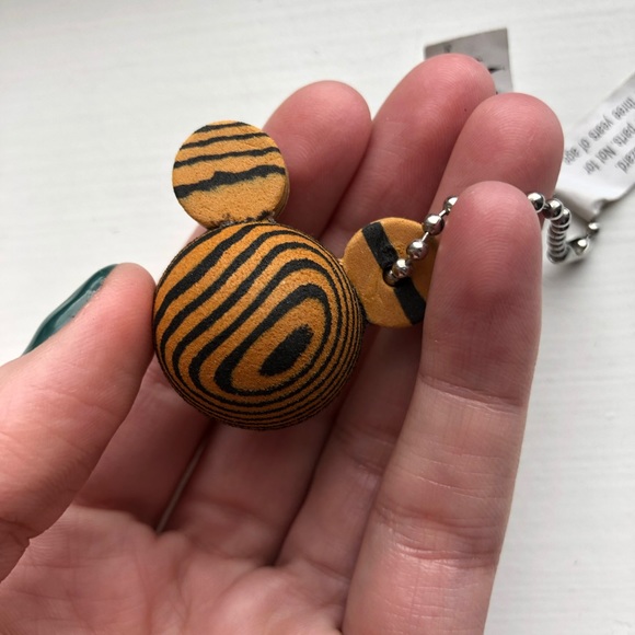 Vintage orange Disney Mouse Ears foam keychain - Picture 4 of 6